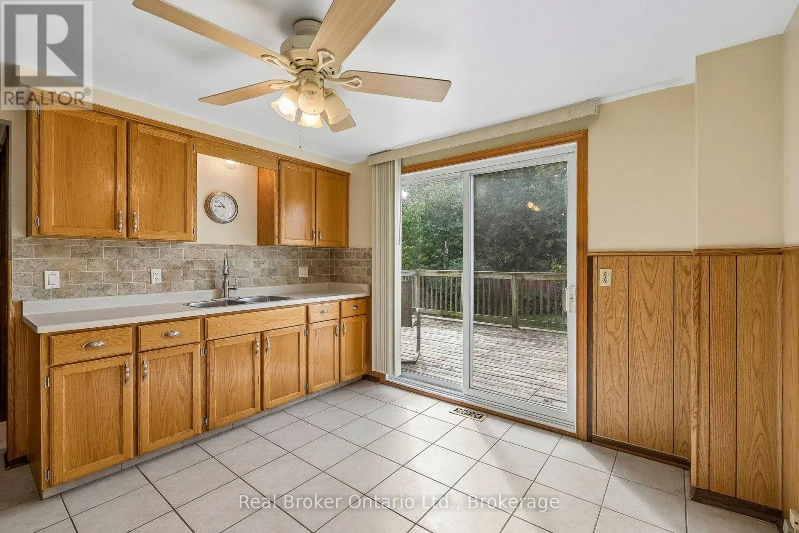 1/2 - 310 LINWELL ROAD #1/2