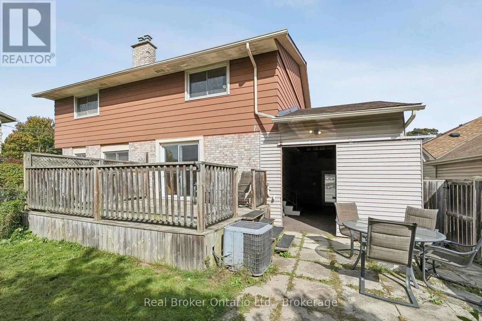 1/2 - 310 LINWELL ROAD #1/2