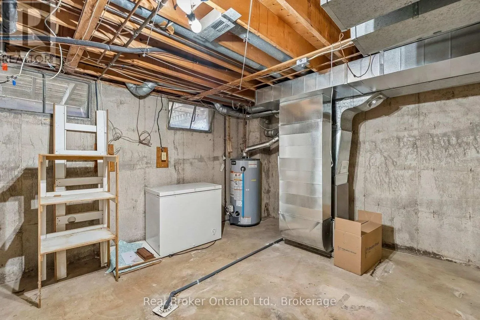 1/2 - 310 LINWELL ROAD #1/2