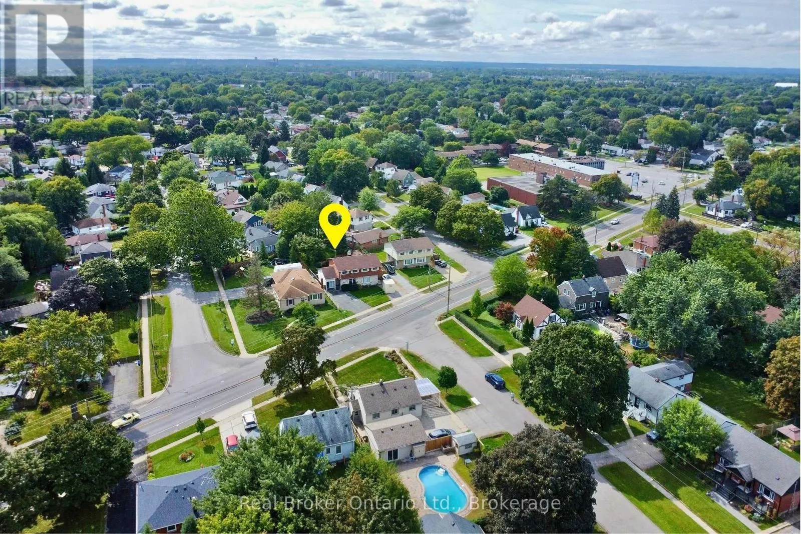 1/2 - 310 LINWELL ROAD #1/2
