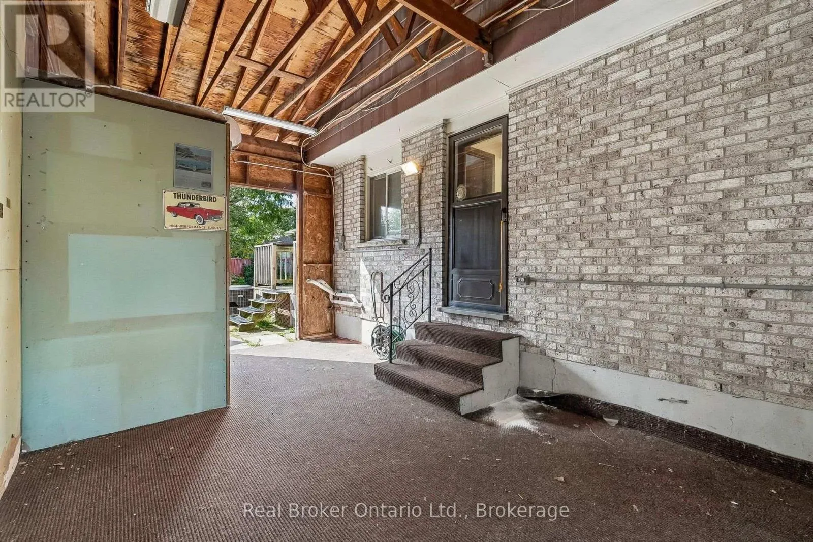 1/2 - 310 LINWELL ROAD #1/2
