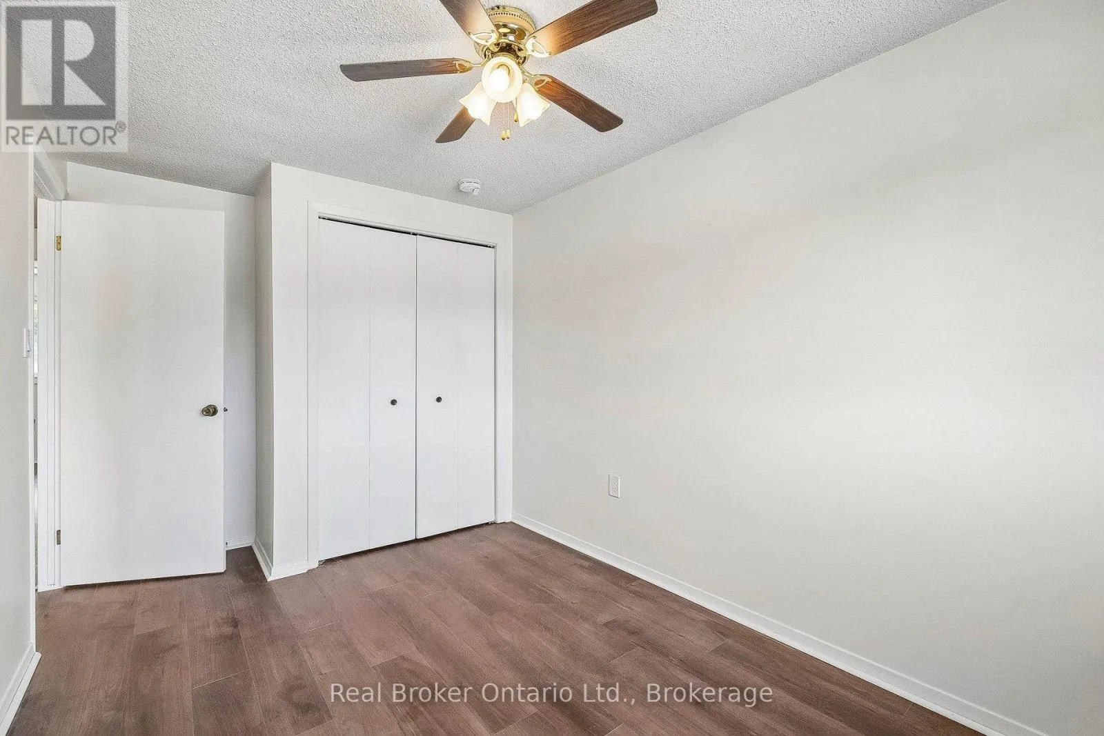 1/2 - 310 LINWELL ROAD #1/2