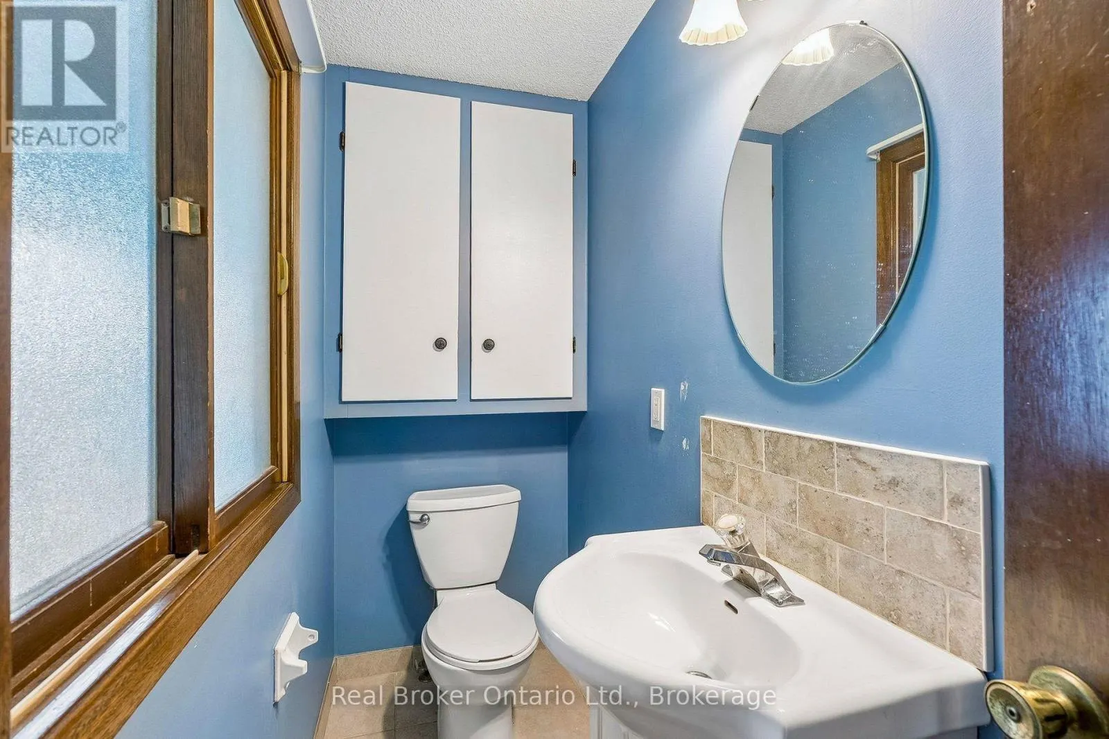 1/2 - 310 LINWELL ROAD #1/2