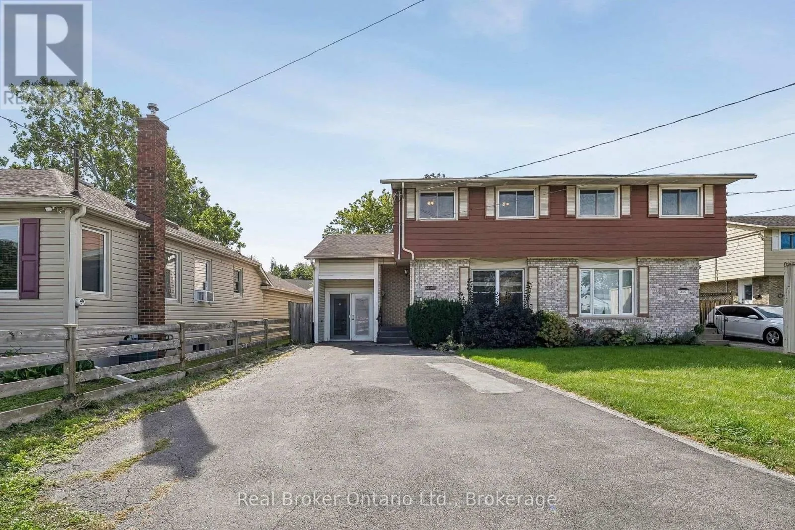 1/2 - 310 LINWELL ROAD #1/2