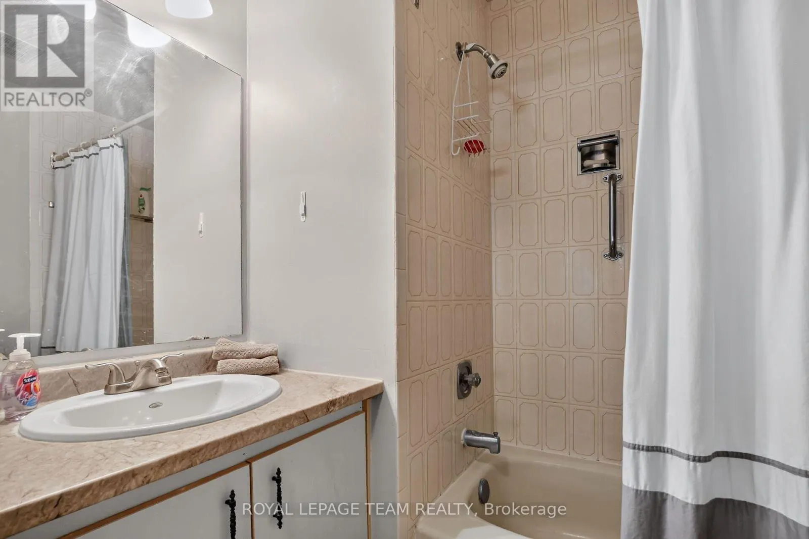 37C STONEHAVEN DRIVE