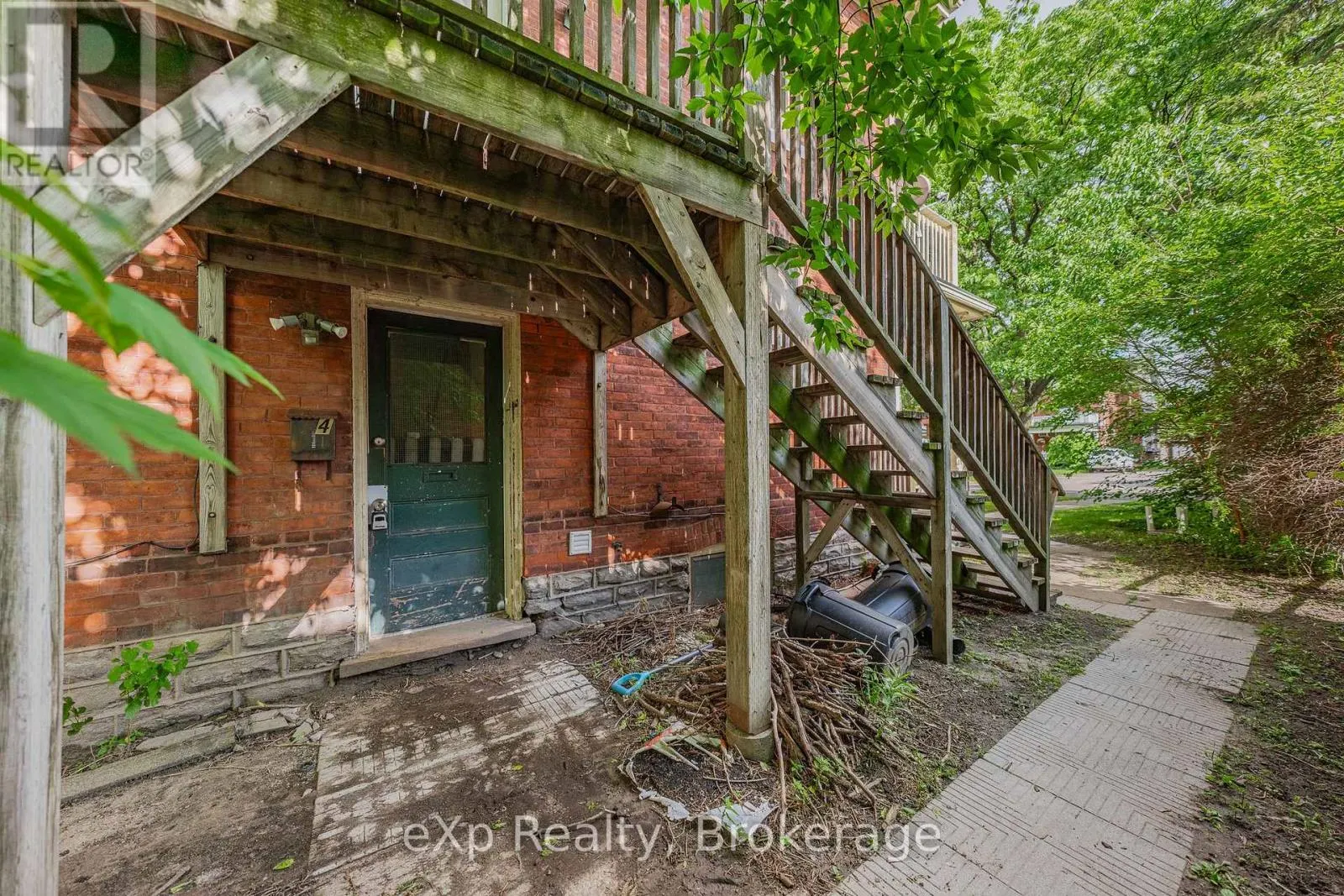 126 CHATHAM STREET
