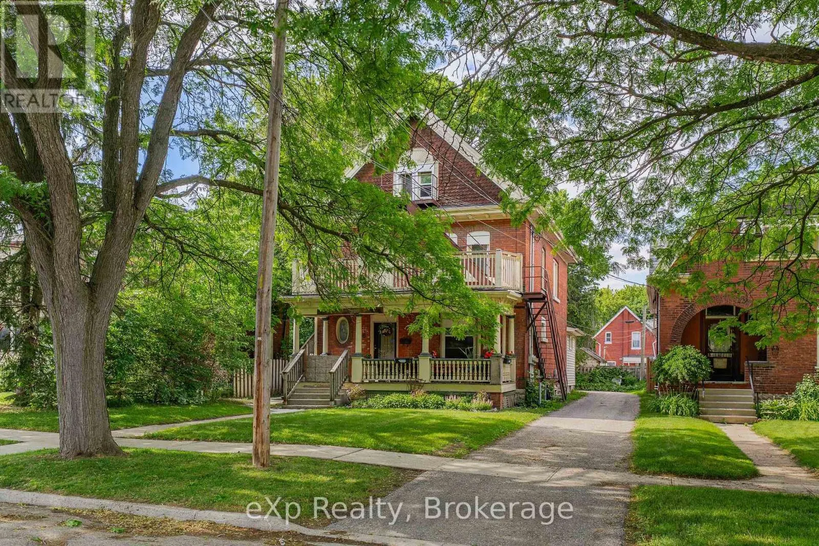 126 CHATHAM STREET