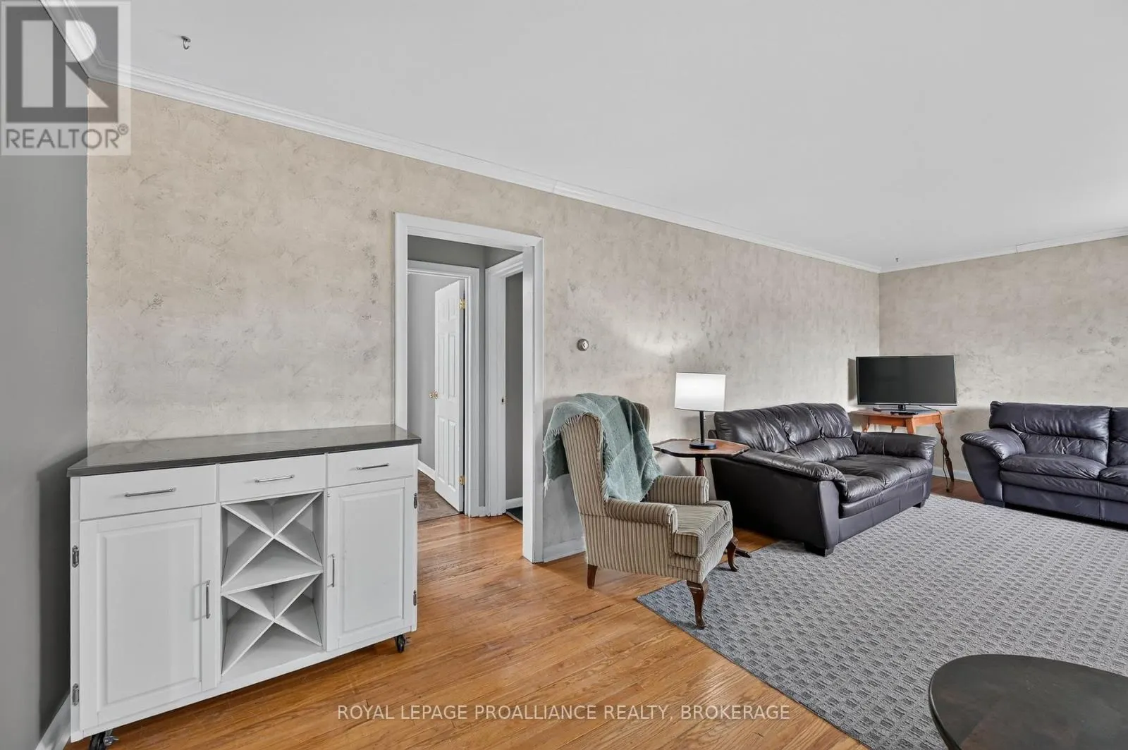 39 FAIRFIELD BOULEVARD