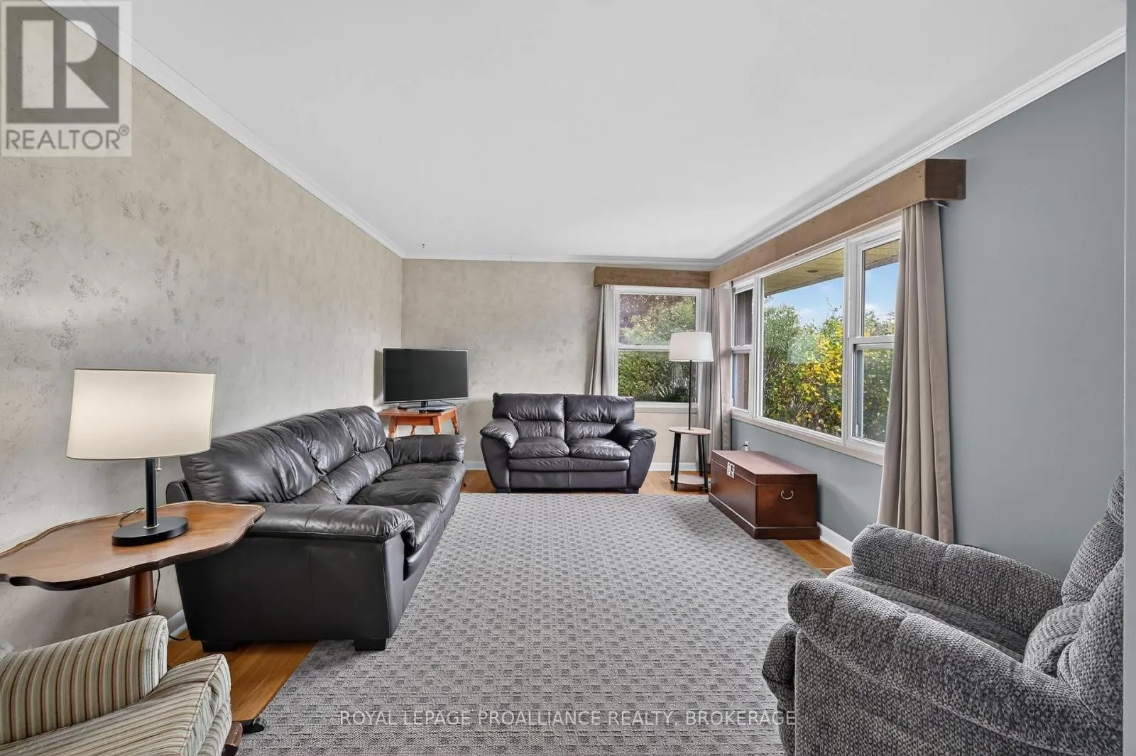 39 FAIRFIELD BOULEVARD