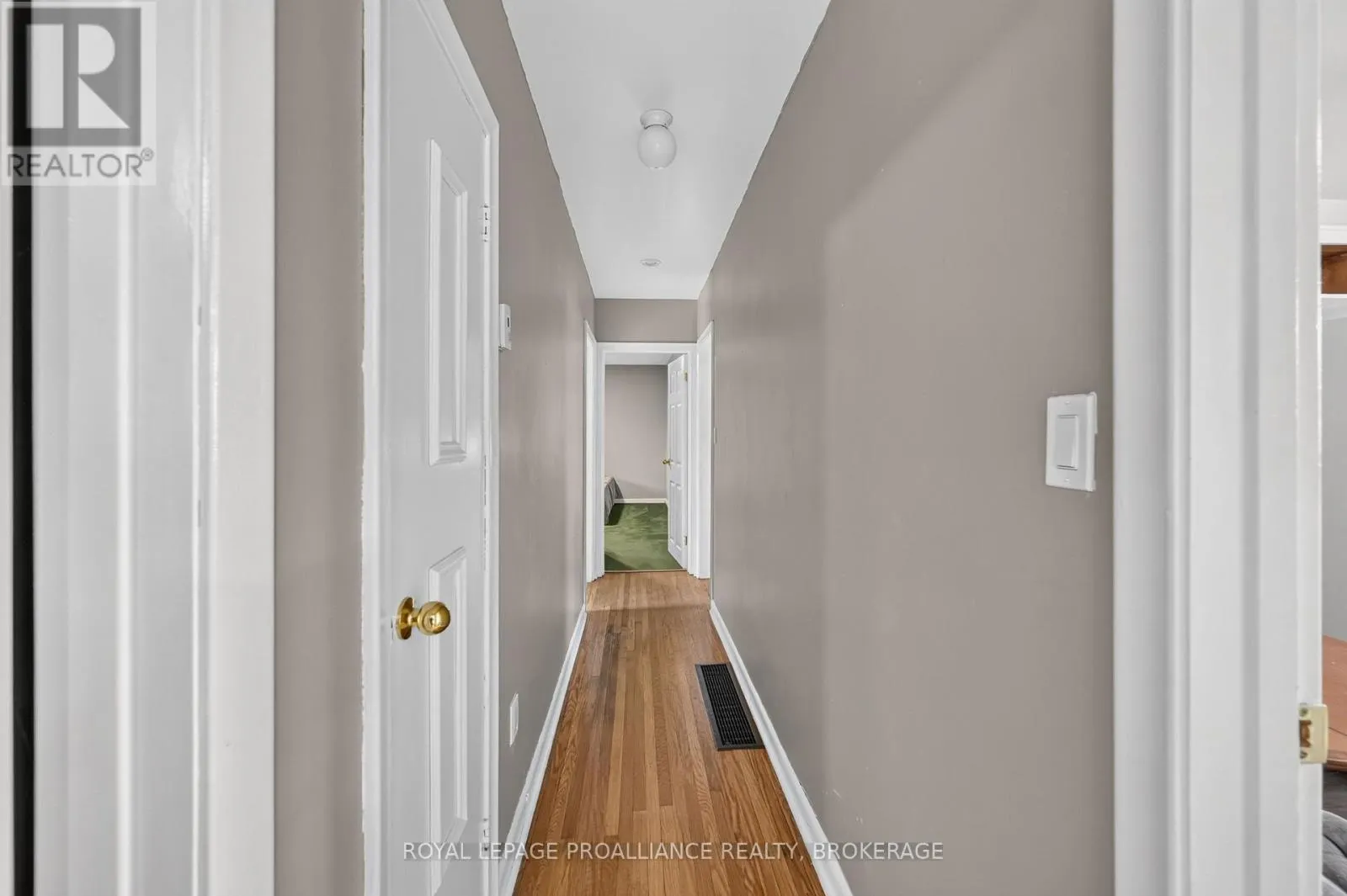 39 FAIRFIELD BOULEVARD