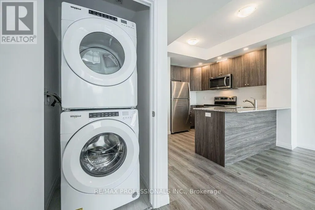 2504 - 60 CHARLES STREET W