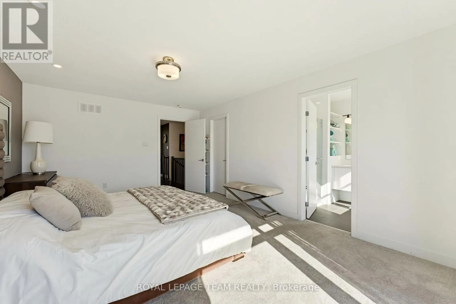 854 SOLARIUM AVENUE