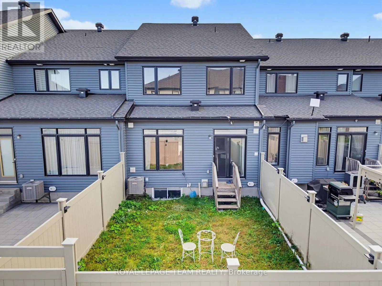 854 SOLARIUM AVENUE