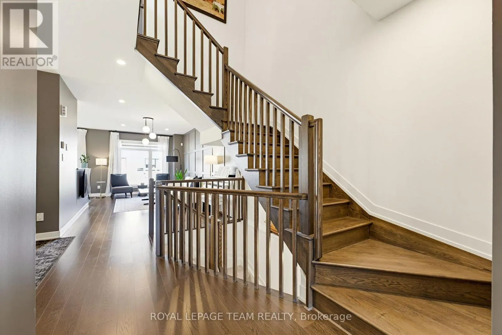 854 SOLARIUM AVENUE