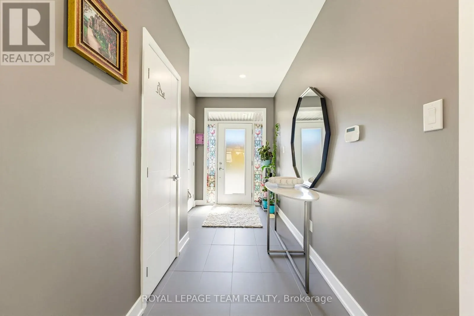 854 SOLARIUM AVENUE