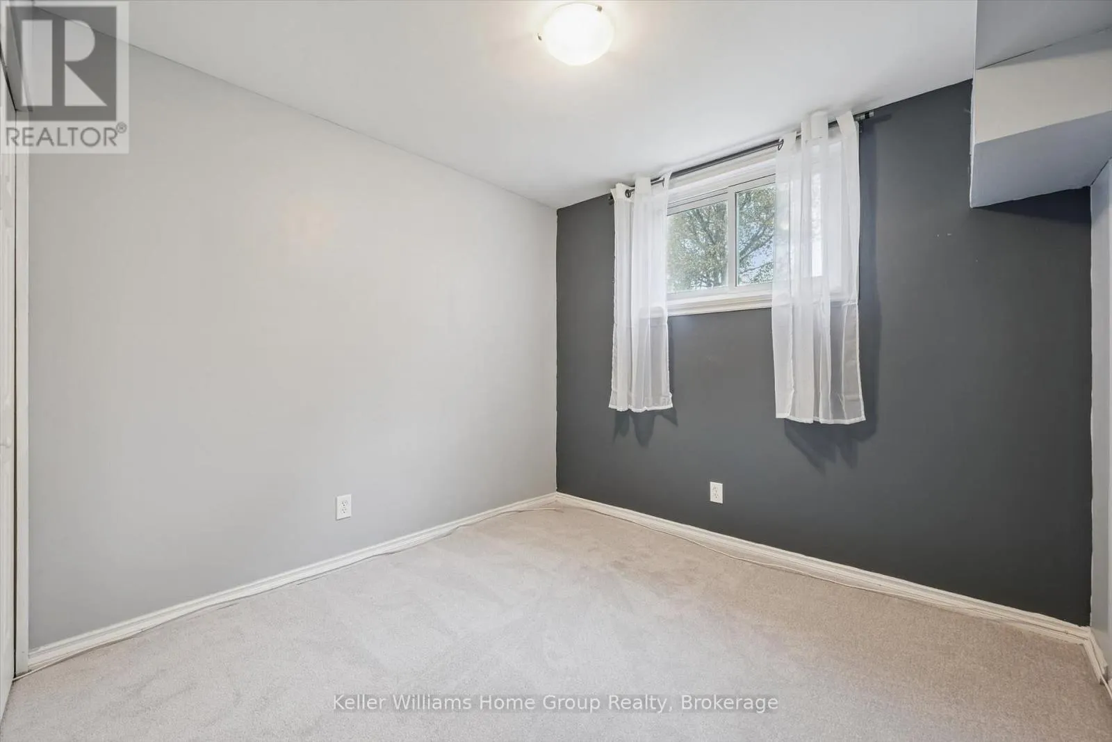 602 COLLEGE AVENUE W