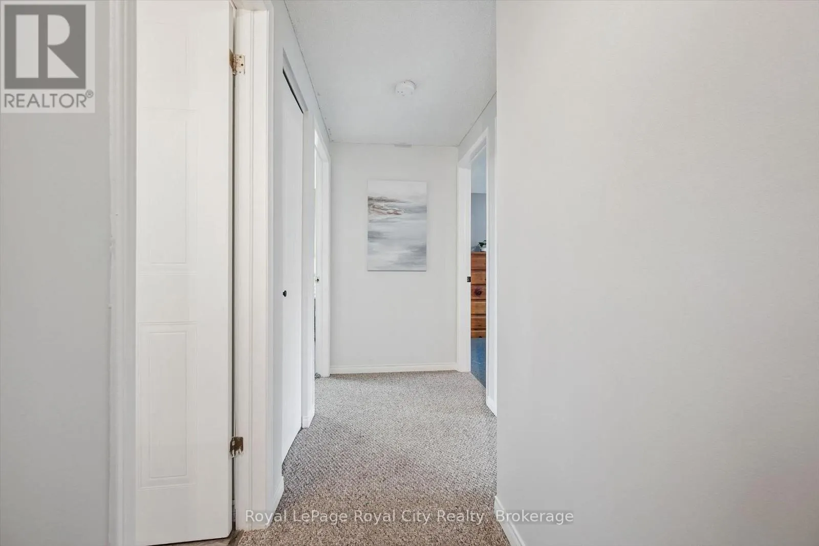 41 GRANDRIDGE CRESCENT