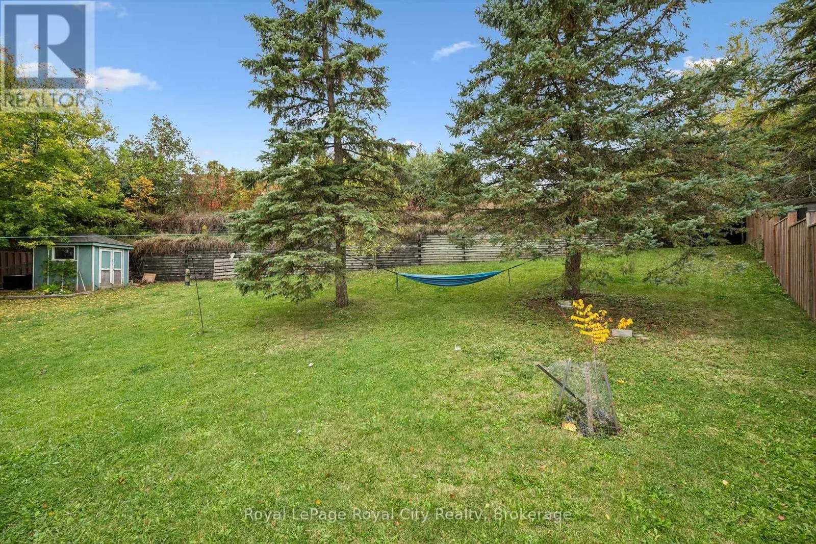 41 GRANDRIDGE CRESCENT