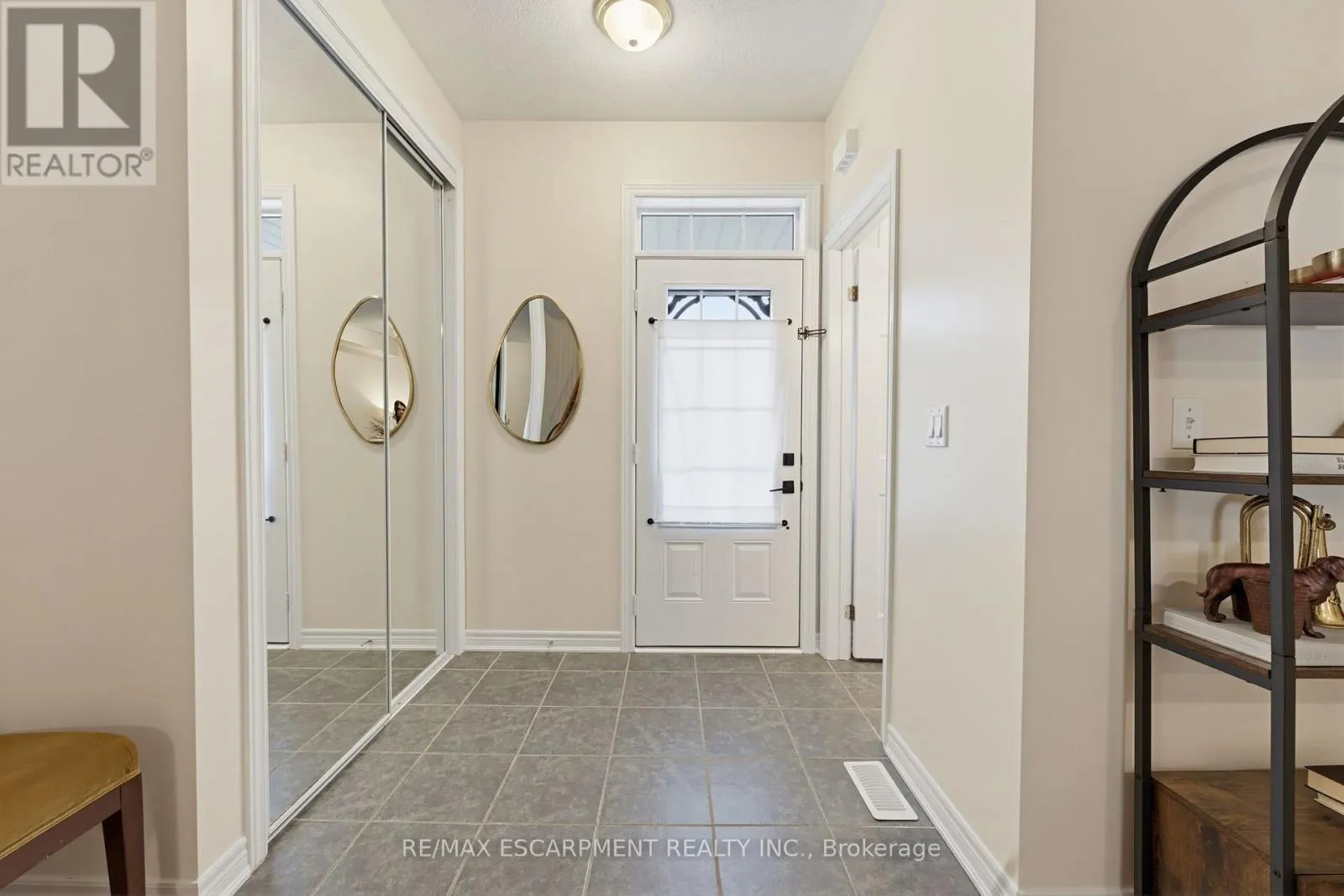 63 GOLDEN IRIS CRESCENT