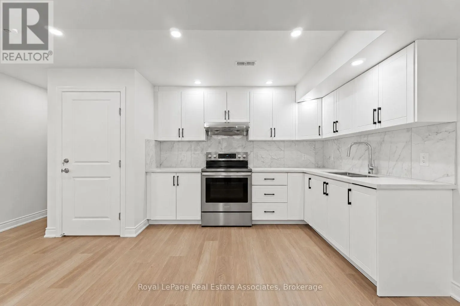 26 MCLACHLAN PLACE