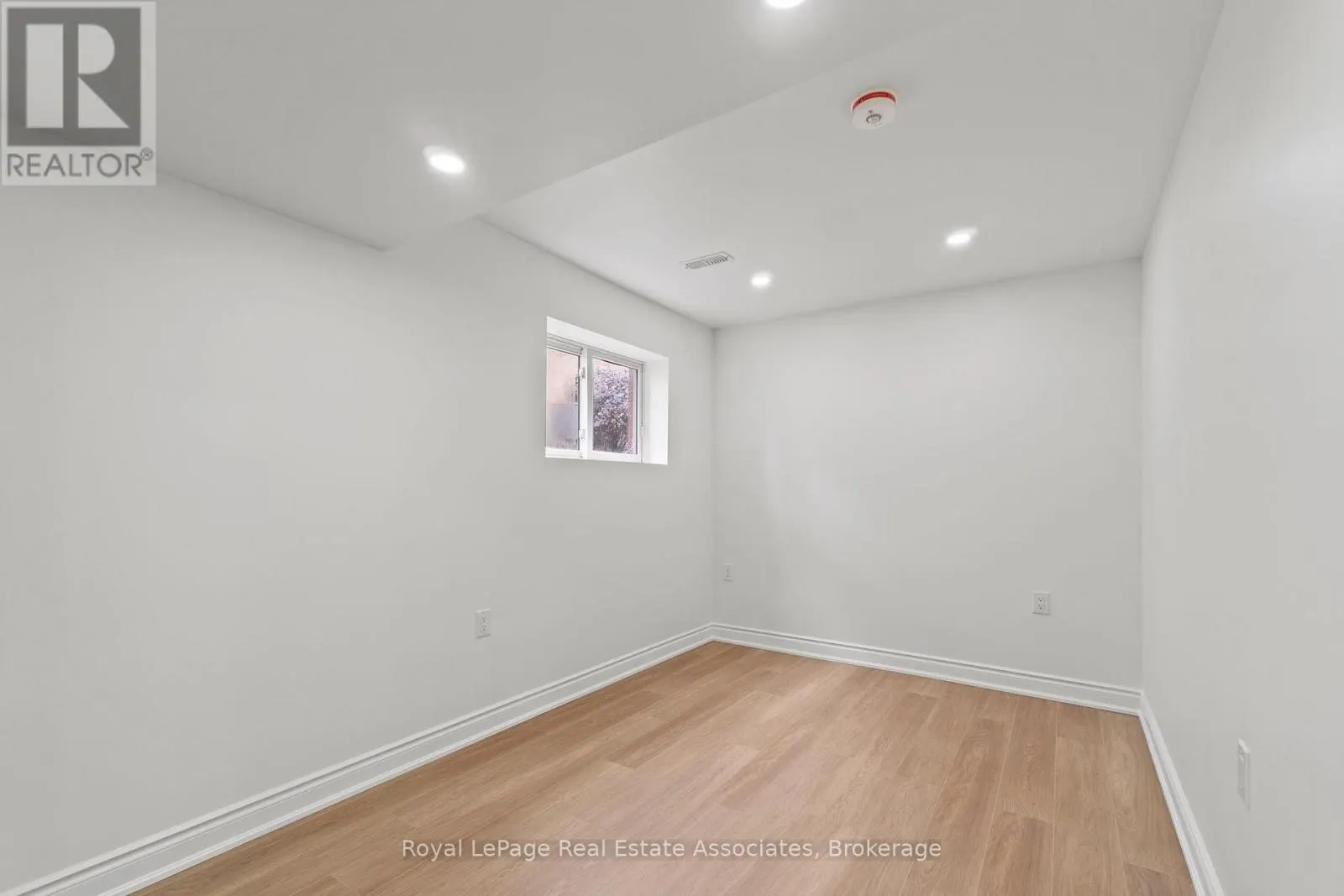 26 MCLACHLAN PLACE