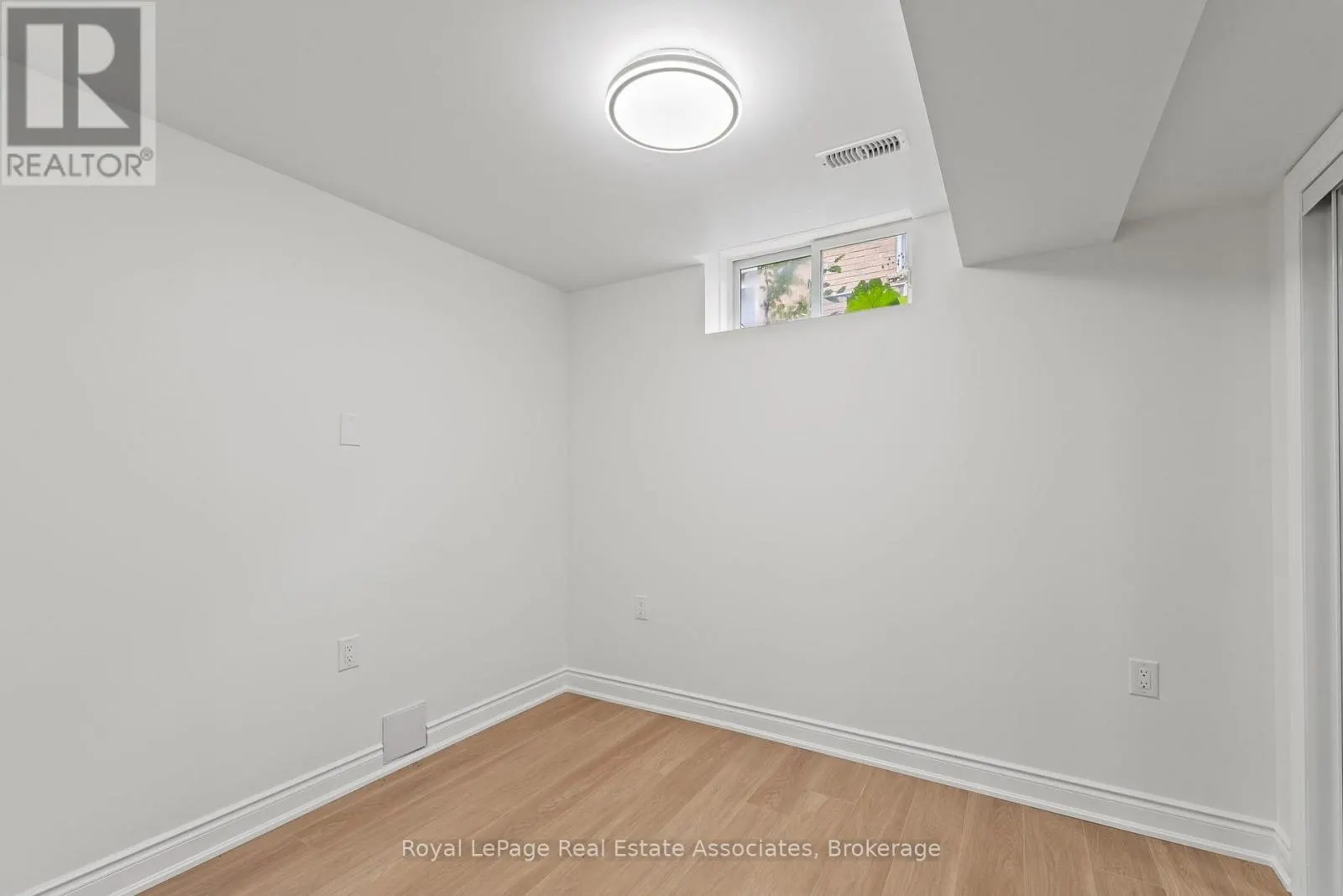 26 MCLACHLAN PLACE