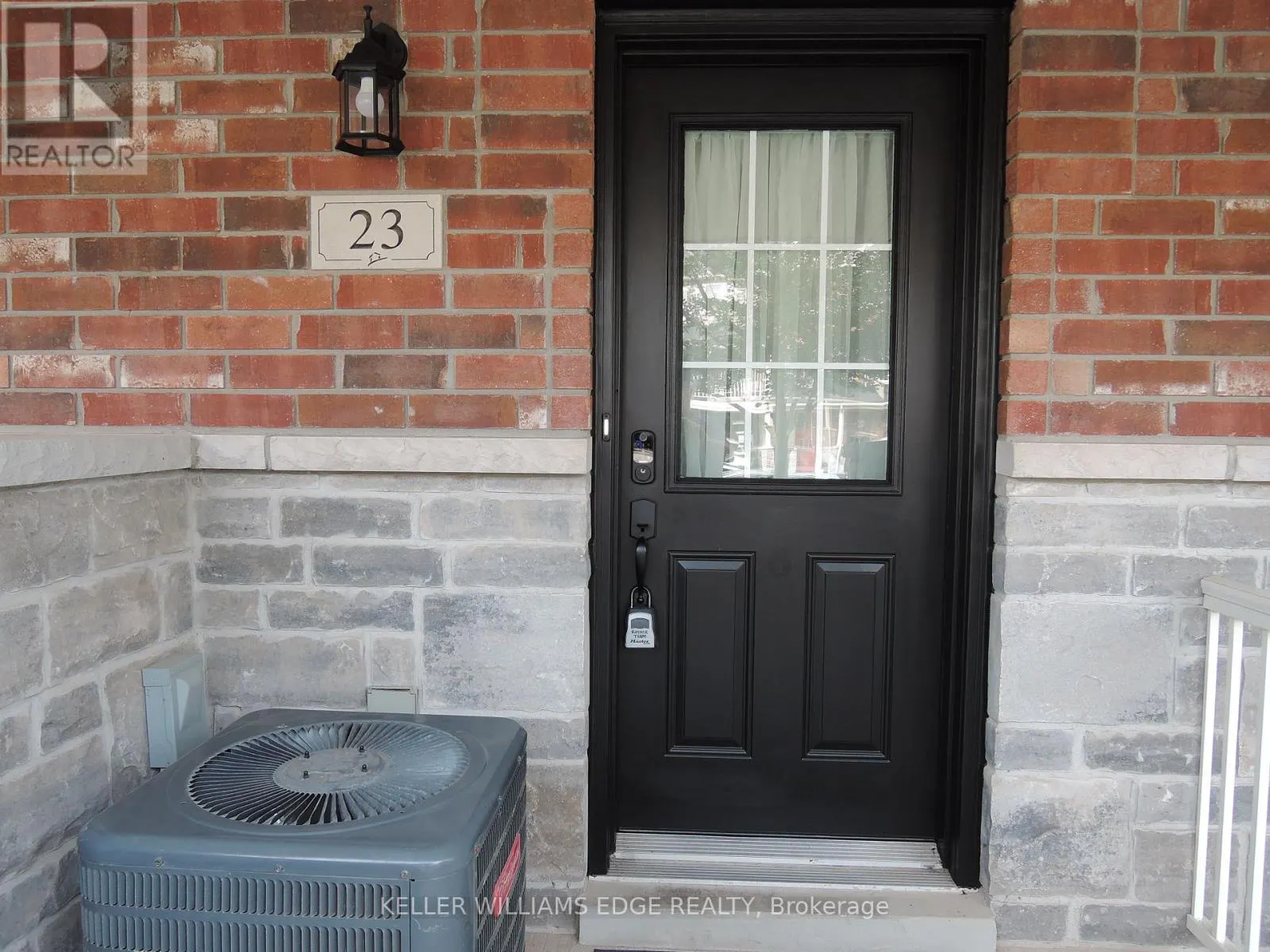 23 NISBET BOULEVARD