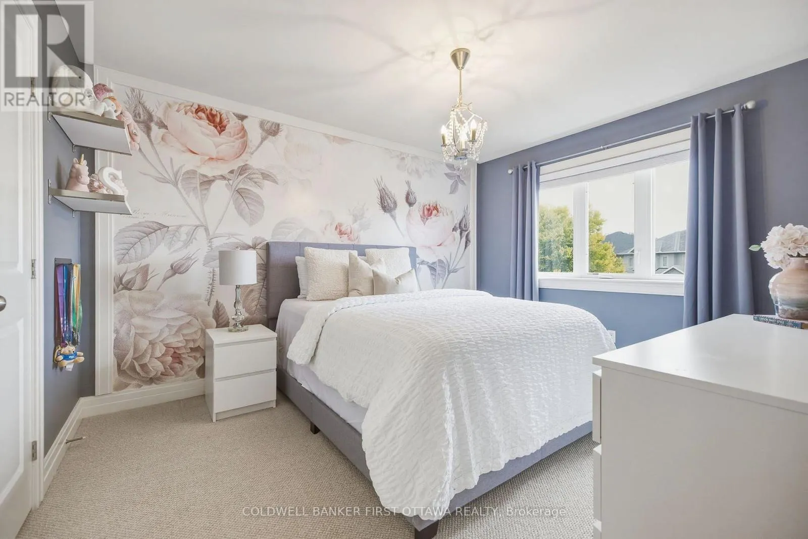 529 ADAMSON CRESCENT