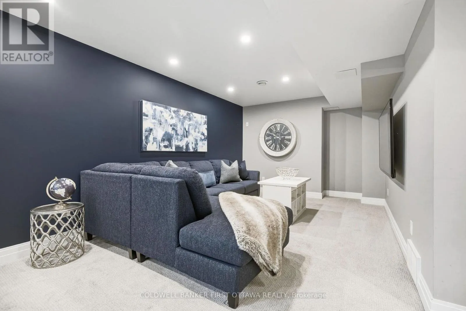 529 ADAMSON CRESCENT