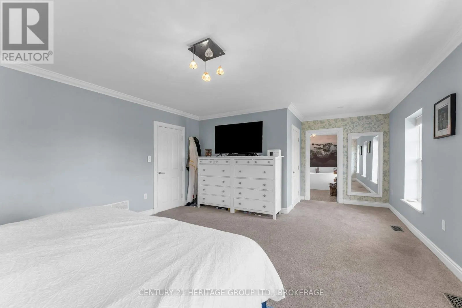 509 MAPLE LAWN DRIVE