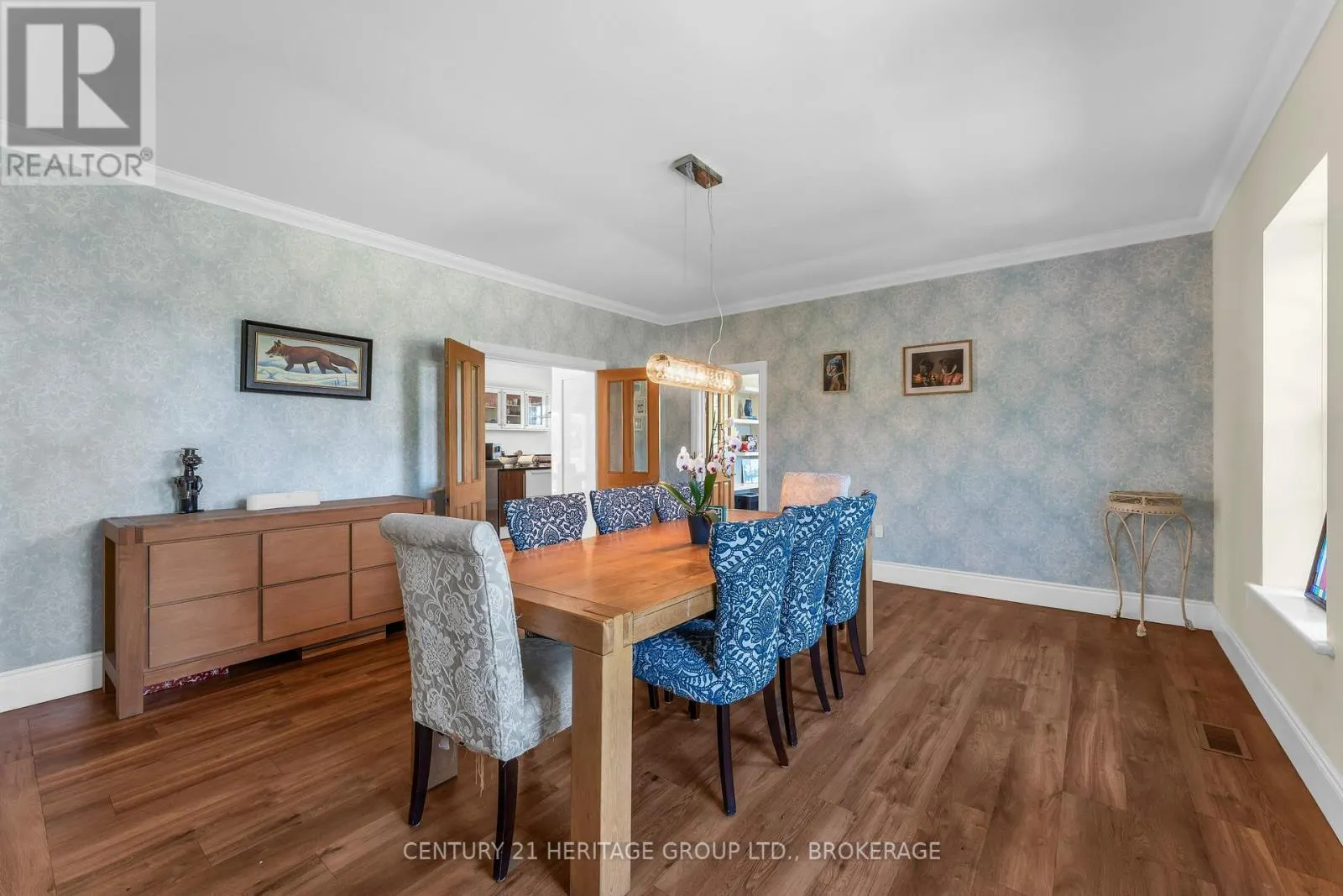 509 MAPLE LAWN DRIVE