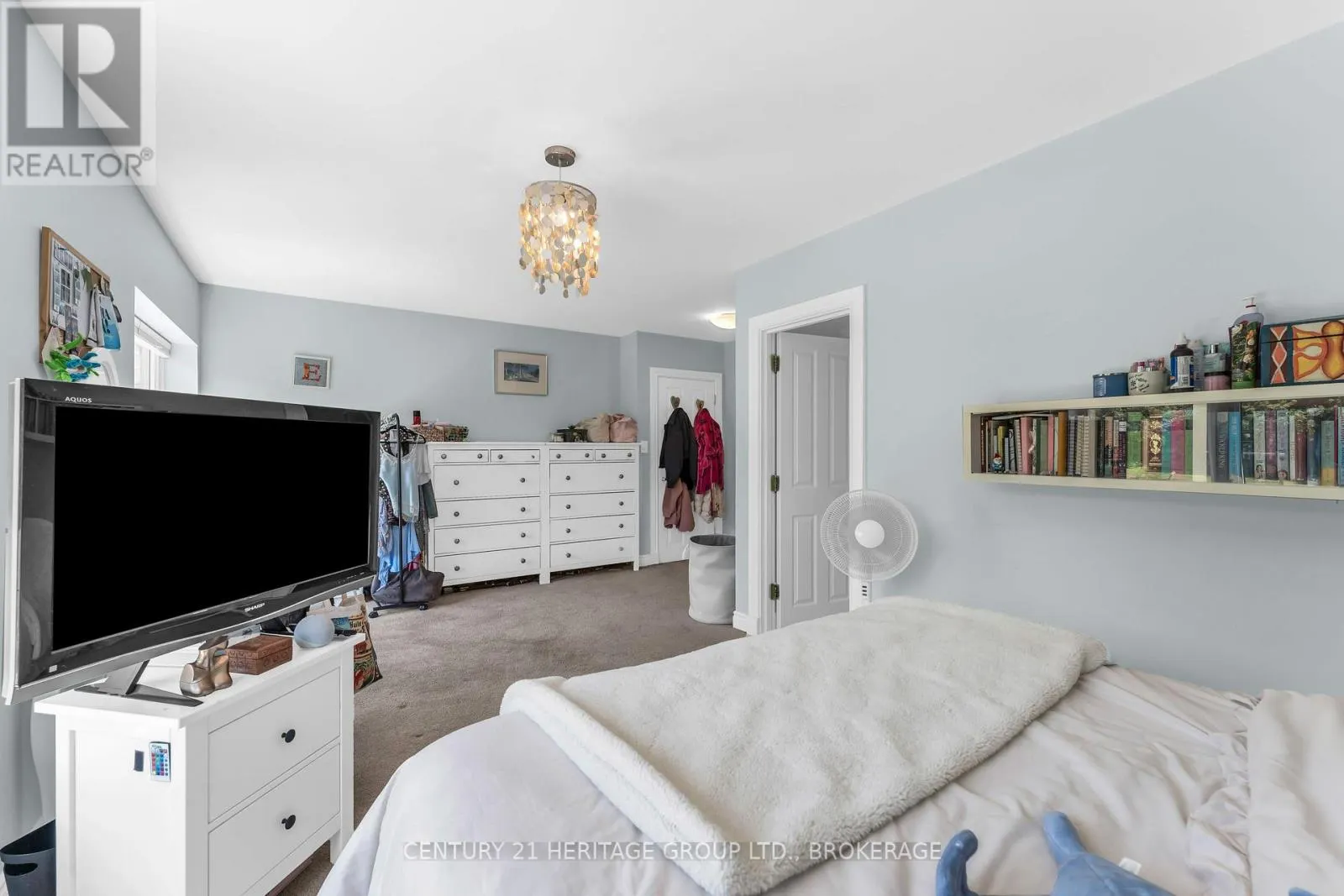 509 MAPLE LAWN DRIVE
