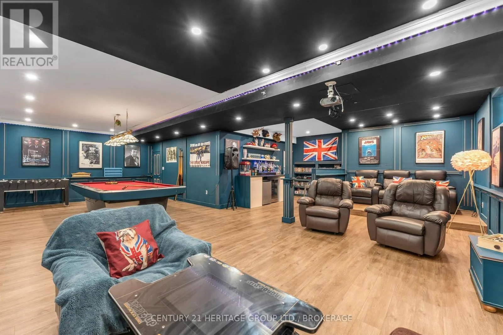 509 MAPLE LAWN DRIVE
