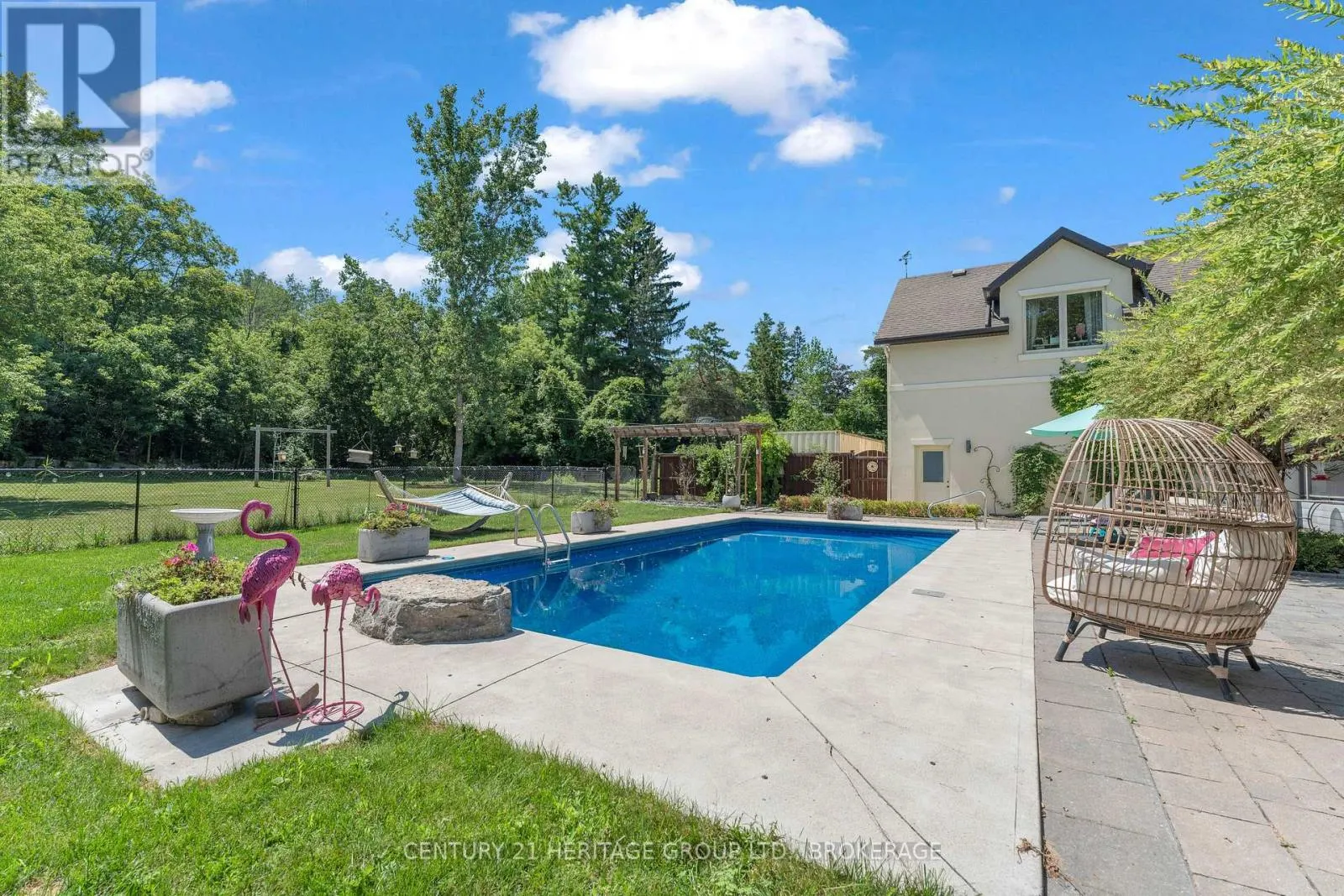 509 MAPLE LAWN DRIVE