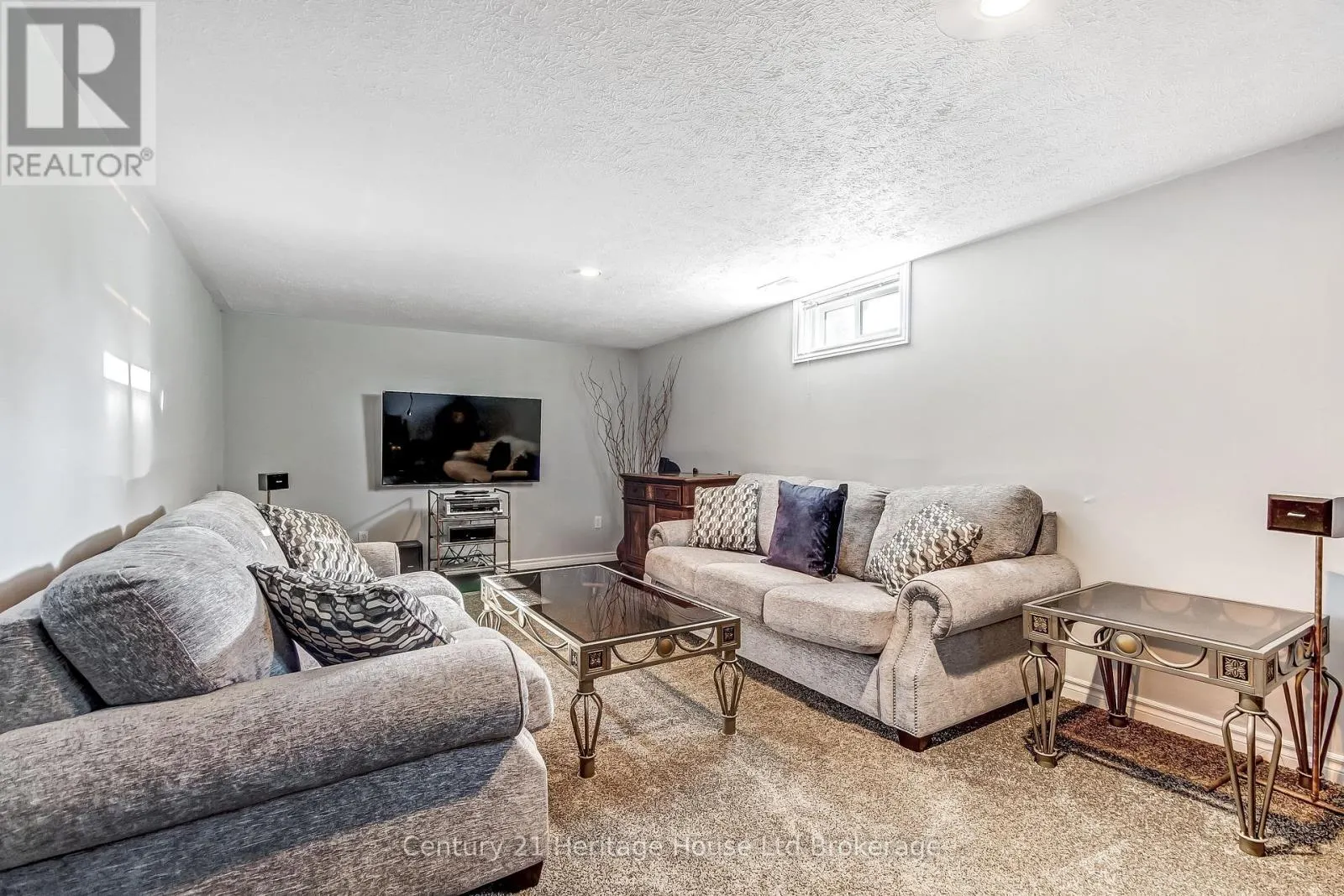 36 ALEXANDER DRIVE