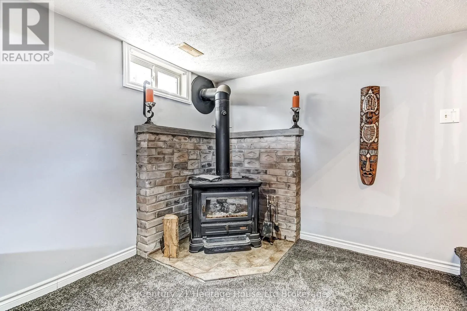 36 ALEXANDER DRIVE