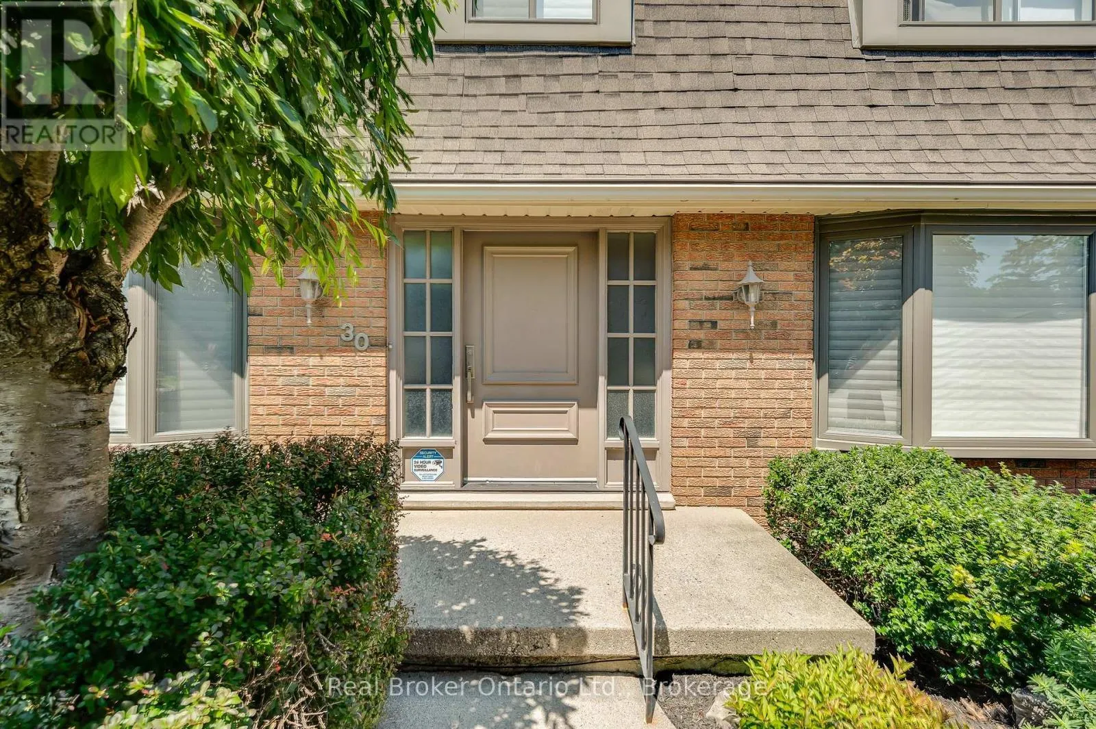 30 WESTWOOD CRESCENT