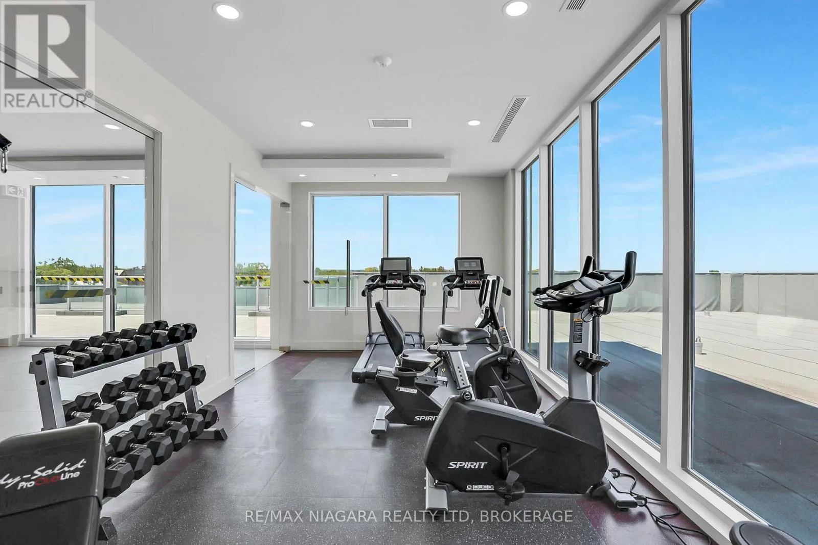 505 - 77 YATES STREET #505