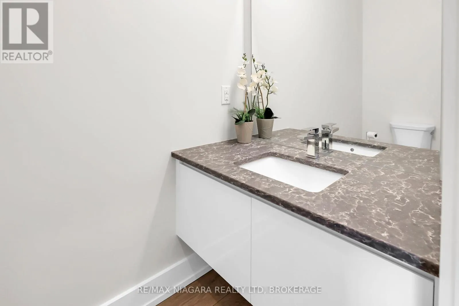 505 - 77 YATES STREET #505