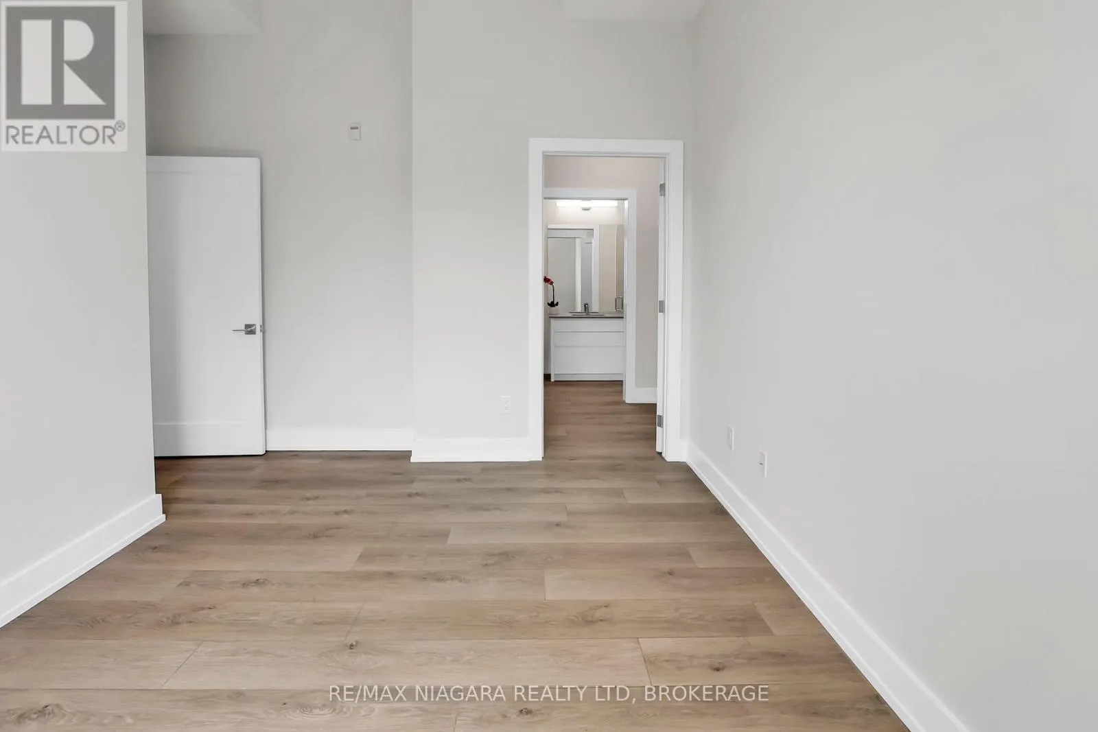 505 - 77 YATES STREET #505
