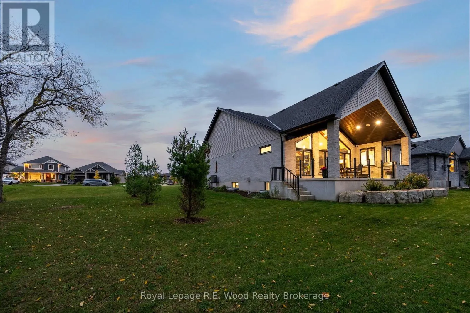 19 ROYAL DORNOCH DRIVE