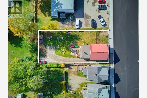 252 DUNDAS STREET
