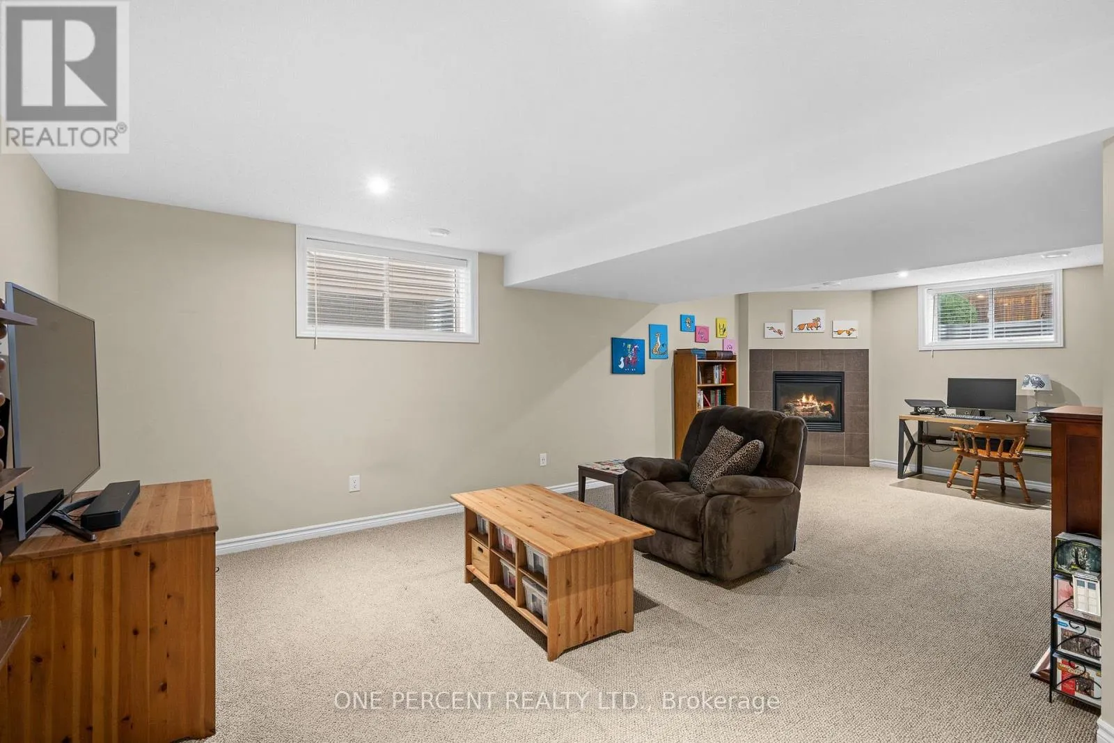 324 ROSINA WAY