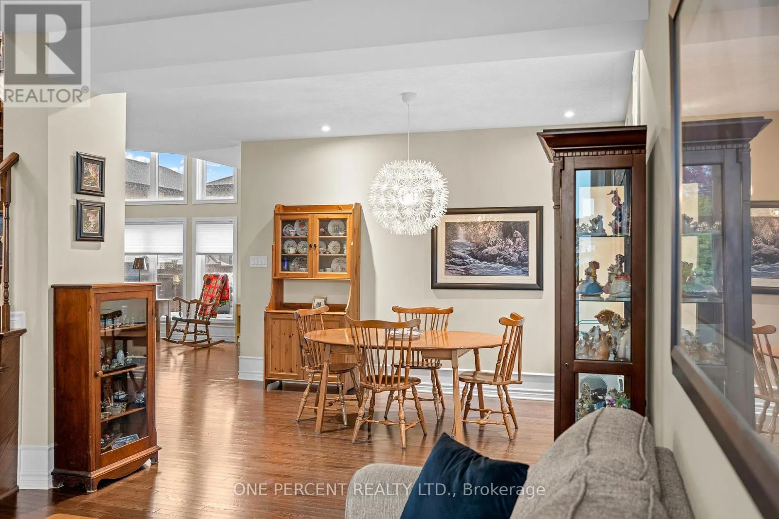 324 ROSINA WAY