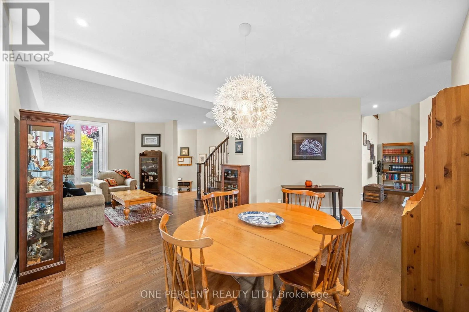 324 ROSINA WAY