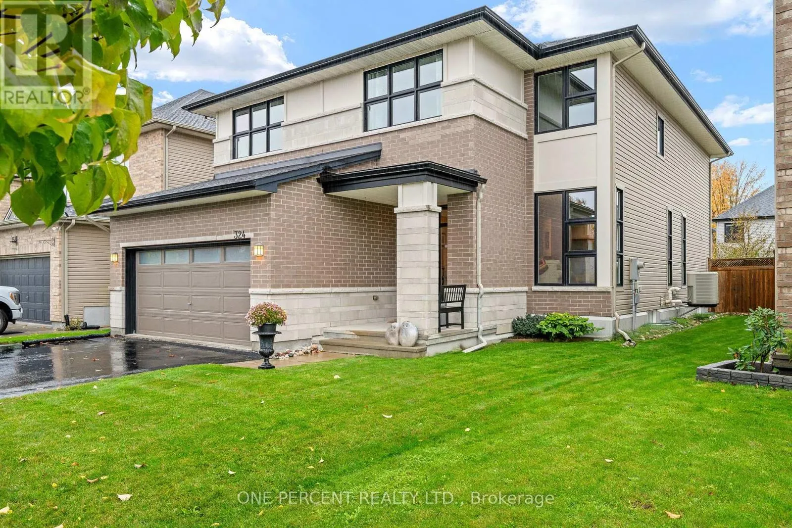 324 ROSINA WAY