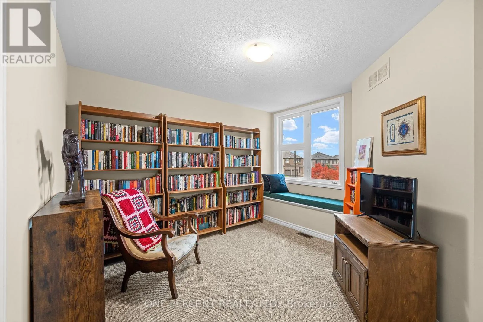 324 ROSINA WAY