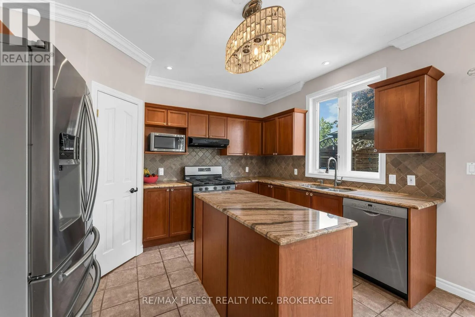 1208 GREENWOOD PARK DRIVE