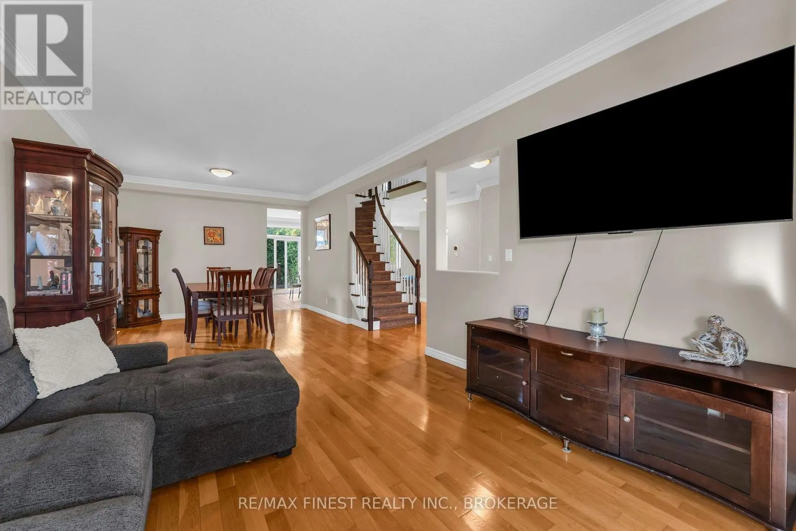 1208 GREENWOOD PARK DRIVE