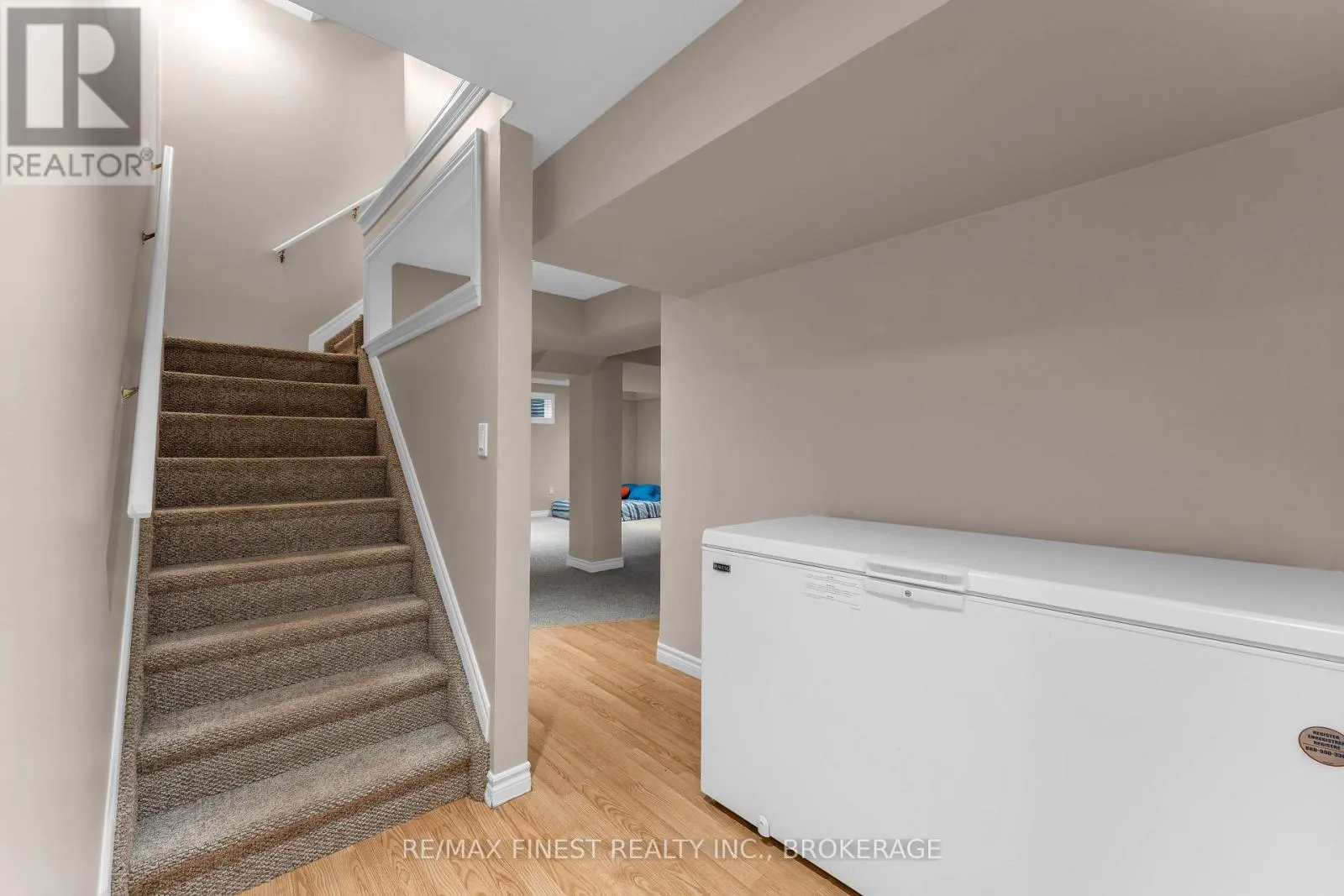 1208 GREENWOOD PARK DRIVE